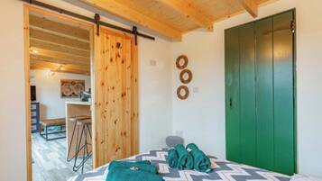 1 bedroom, WiFi, bed sheets, wheelchair access