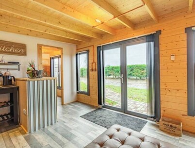 Holly’s hidden hideaway is the perfect couples retreat - Hot tub, rural , calm