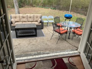 Outdoor dining - Luxury Home Away From Home (Jackson)
