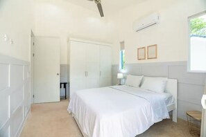 2 bedrooms, free WiFi, bed sheets - Exclusiv Garden Villa with Pool - Walk to Playa Conchal (Guanacaste Province)