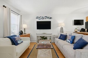 Appart'hôtel, plusieurs lits (Sunrise Village 118) | Coin séjour