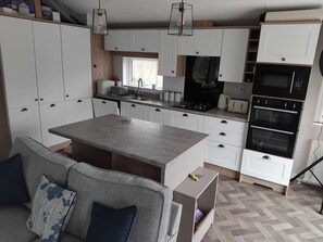 Unclassified image, 3 of 18, button - 3-bedroom lodge on Parkdene's award winning Southview, Skegness (Skegness)