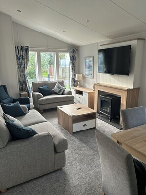 Unclassified image, 2 of 18, button - 3-bedroom lodge on Parkdene's award winning Southview, Skegness (Skegness)