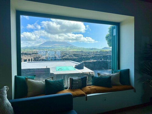 Pico Island Villas 22 - Ocean Front & UNESCO Heritage Century-Old Grapevines