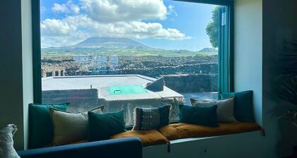 Pico Island Villas 22 - Ocean Front & UNESCO Heritage Century-Old Grapevines