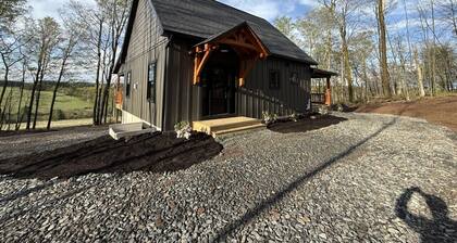 New Mountain Cabin, dark skies, and great views!