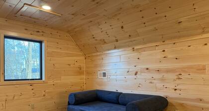 New Mountain Cabin, dark skies, and great views!