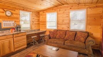 Deluxe Cabin, 1 King Bed with Sofa bed, Kitchen | Interior