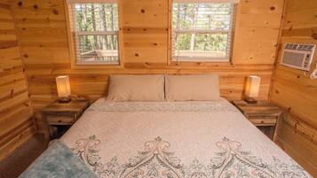 Deluxe Cabin, 1 King Bed with Sofa bed, Kitchen