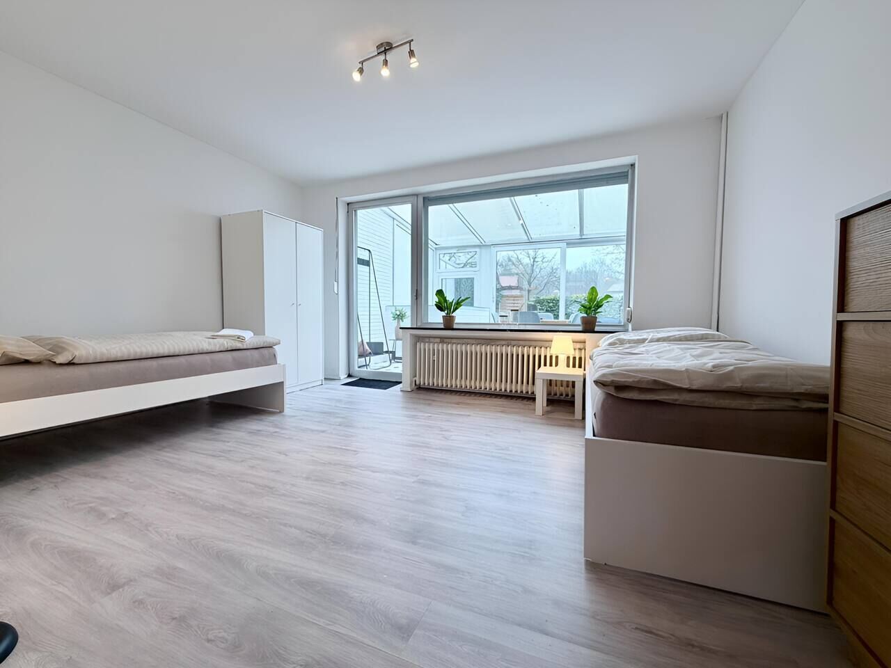 Bügeleisen/Bügelbrett, WLAN, Bettwäsche