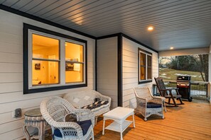 Terrace/patio - Serene Fairview Escape (Fairview)