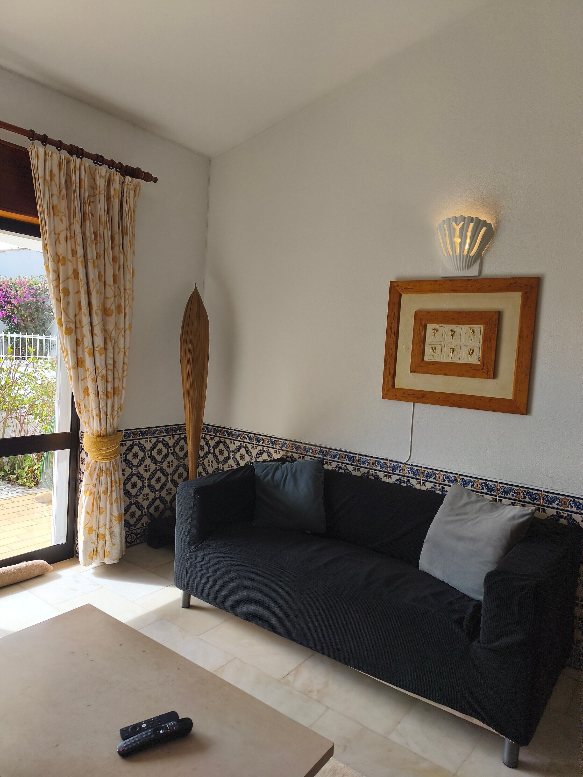 Televisión, chimenea