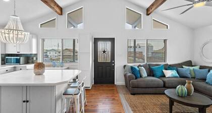 Canal Home with Two Docks and Large Gameroom