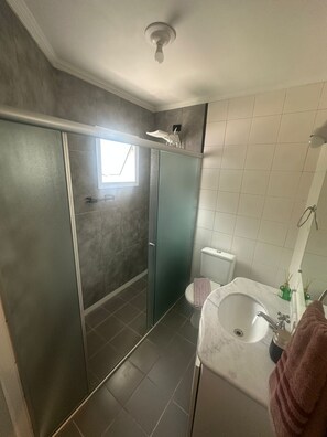 Dusche, Seife, Toilettenpapier