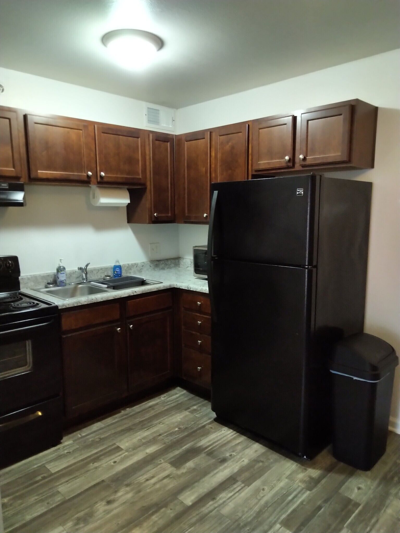 Comfort Apartment, Non Smoking, Courtyard View | Private kitchen | Full-sized fridge, microwave, oven, stovetop