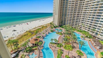 Piscine couverte, piscine extérieure