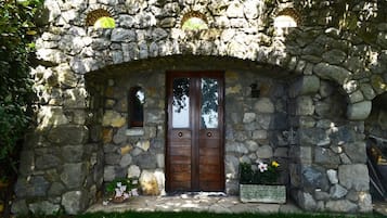 Villa, Sea View | Exterior detail