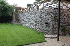 Villa, vista mare | Parco della struttura