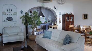 Villa, vue mer | Coin séjour