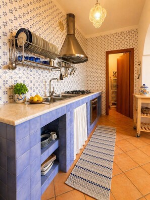 Private kitchen - Villa Laurì (Massa Lubrense)
