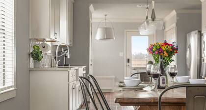 Winery Retreat - Pool & Hot tub | Near Luckenbach