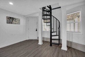 Interior - 10BED/2.5 BA Bartram Beach Retreat (Atlantic City)