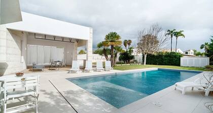 Very beautiful villa a few steps from the beach