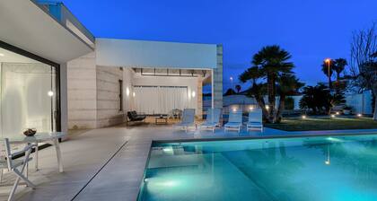 Very beautiful villa a few steps from the beach