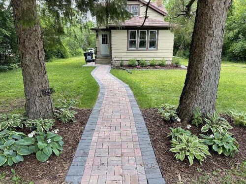 Lake Muskego House, Walk to Stores & Restaurants