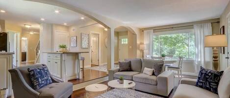 TV, fireplace, offices