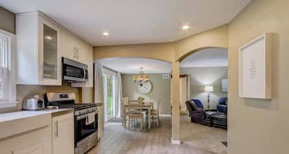 Muskego Hideaway on 2 Acre Lot