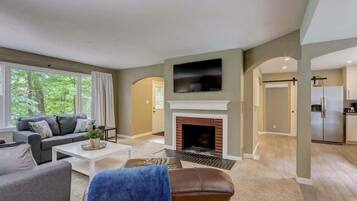 TV, fireplace, offices