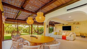 Interior - PF141 Sophisticated Duplex 3 Suites - Praia do Forte (Mata de São João)