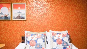 1 bedroom, desk, WiFi, bed sheets