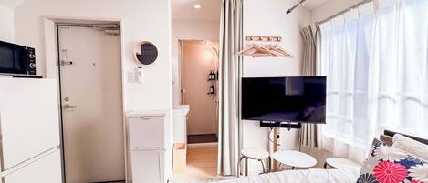 1 Schlafzimmer, Schreibtisch, WLAN, Bettwäsche
