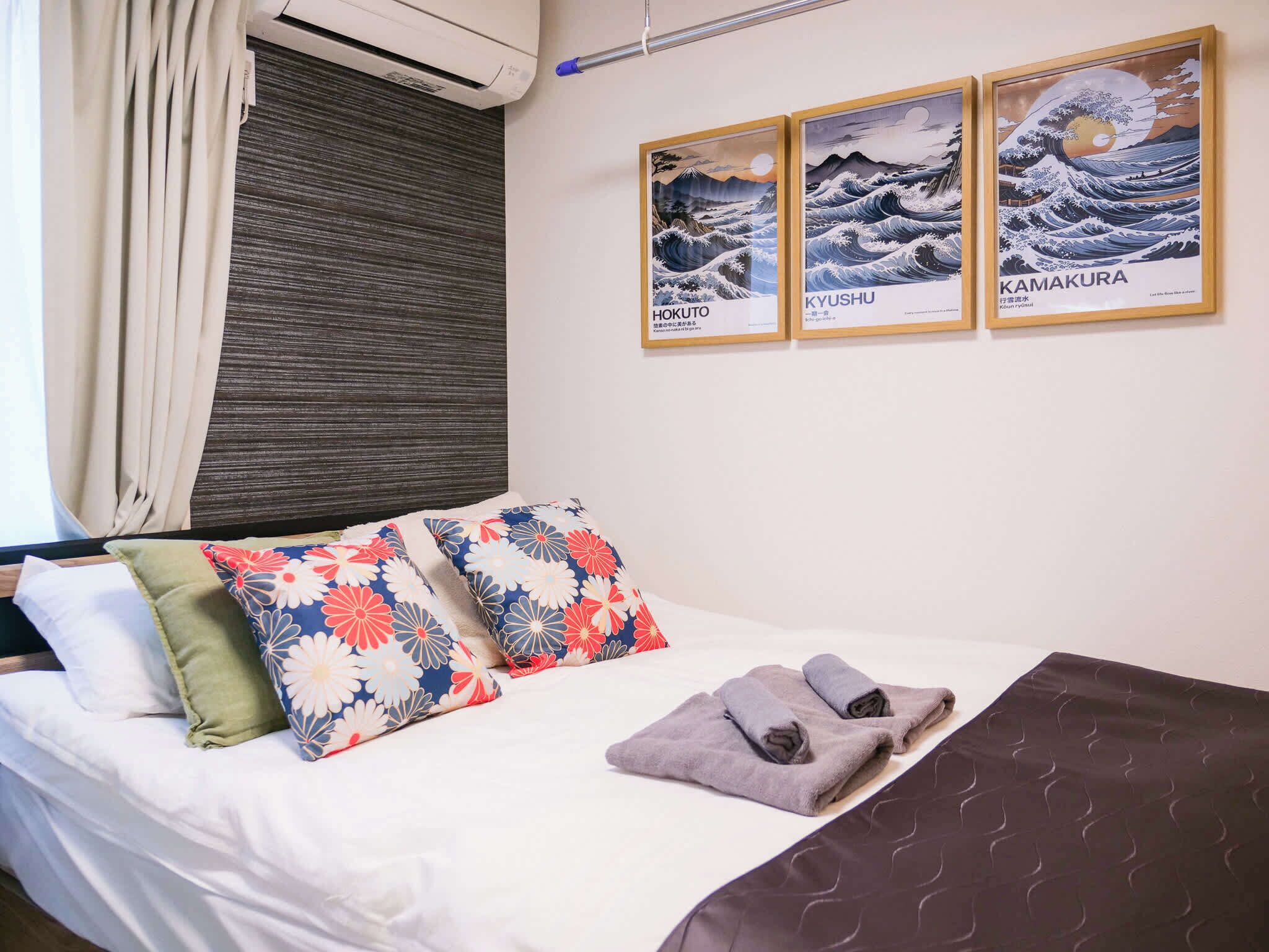 1 bedroom, desk, WiFi, bed sheets