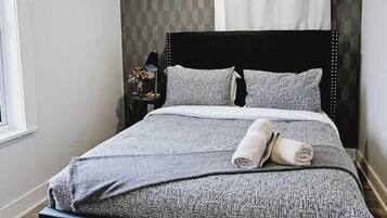 Desk, WiFi, bed sheets, wheelchair access