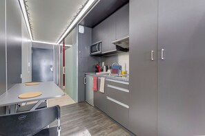 Fridge, microwave, stovetop, coffee/tea maker - 33 - Le Lokup - Wifi - Proche tram (Reims)