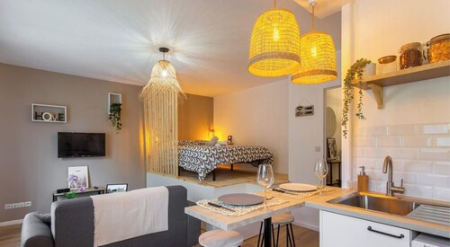 Estrade - Parking, Train Station, Quiet, Wifi