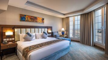 Camera Deluxe, vista mare | Una cassaforte in camera, ferro/asse da stiro, Wi-Fi gratuito