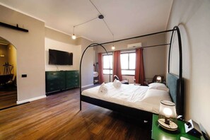 1 bedroom, WiFi, bed sheets - BuddyRent · Vasca · Prati · 4 (Roma)