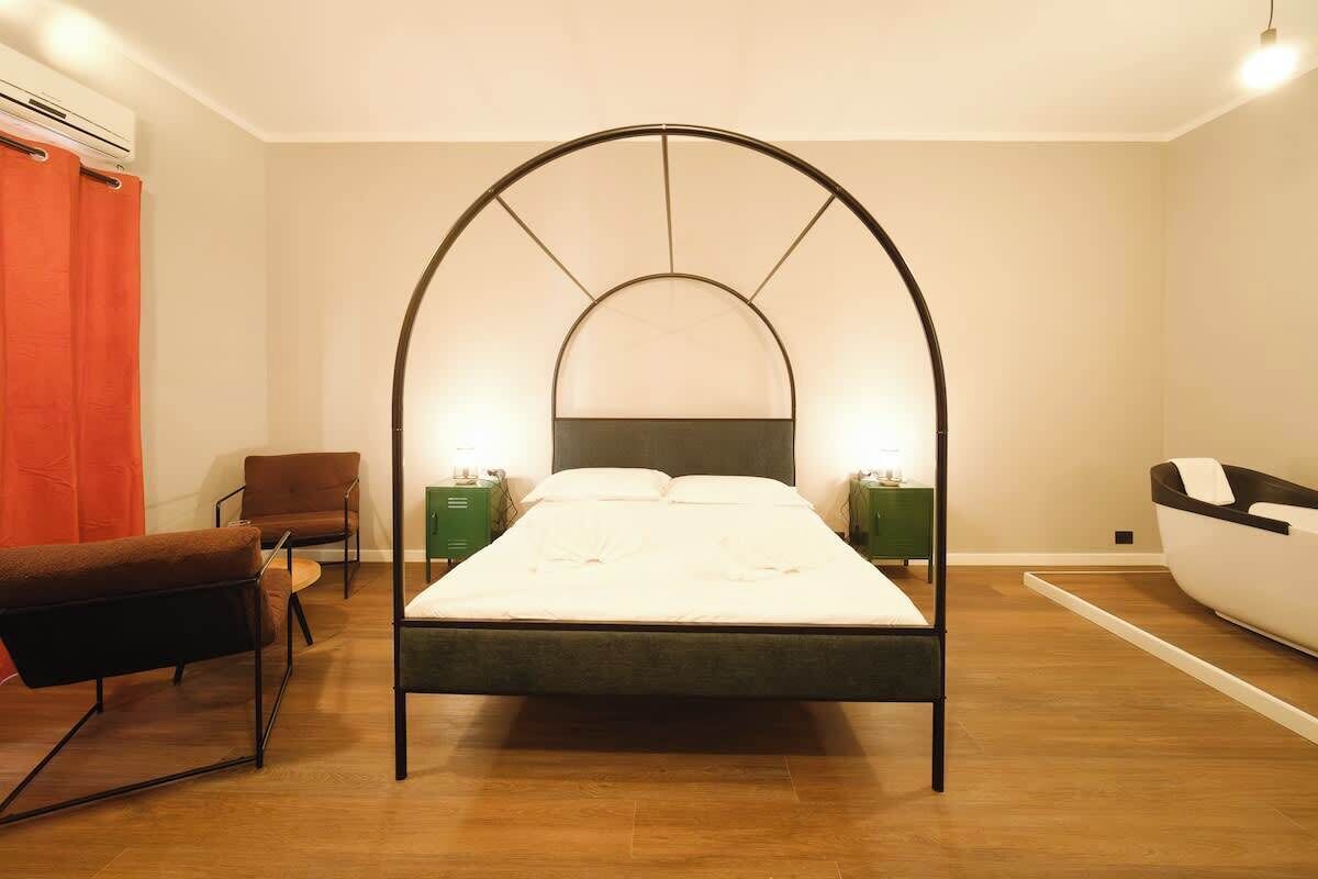1 chambre, fer et planche à repasser, Wi-Fi, draps fournis
