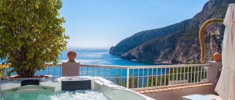 Bain à remous extérieur