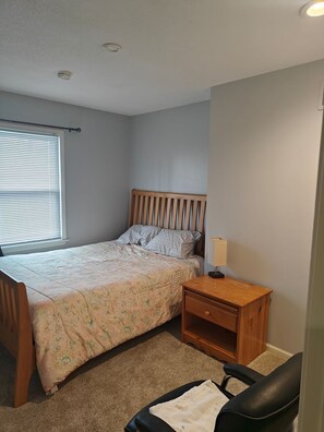 Fer et planche à repasser, Wi-Fi, literie fournie