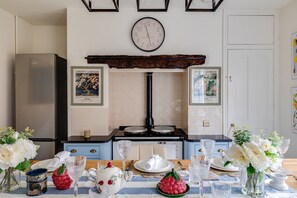 Dining - Luxury Georgian Townhouse / sleeps 10 / parking (Chester)