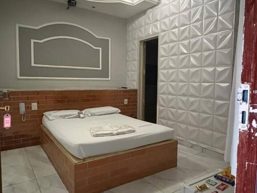 Basic Suite, Air conditioning, Garden View | Minibar, desk, laptop workspace, free WiFi