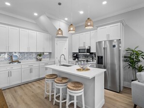 Studio (4 Bedrooms) | Private kitchen - Deja Blue (Panama City Beach)