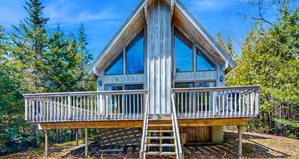 Downeast Waterfront Getaway with Bay Views