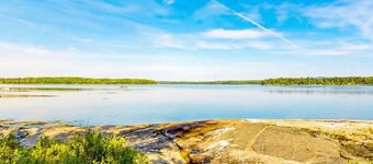 Downeast Waterfront Getaway with Bay Views