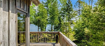 Downeast Waterfront Getaway with Bay Views